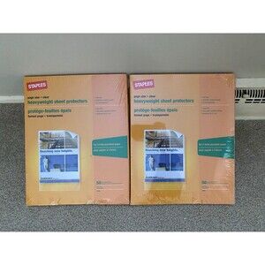 Staples Heavyweight Sheet Protectors 8 1/2" x 11" for 3-hole punched paper - 100